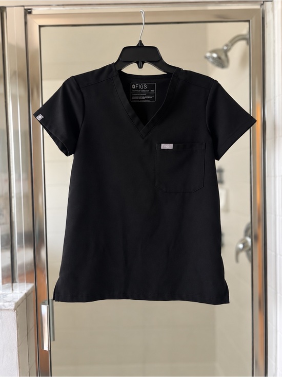Figs Tops - FIGS Black Catarina scrub top XXSP